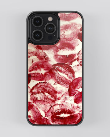 Girls Aesthetic Mobile Cover (Kisses)