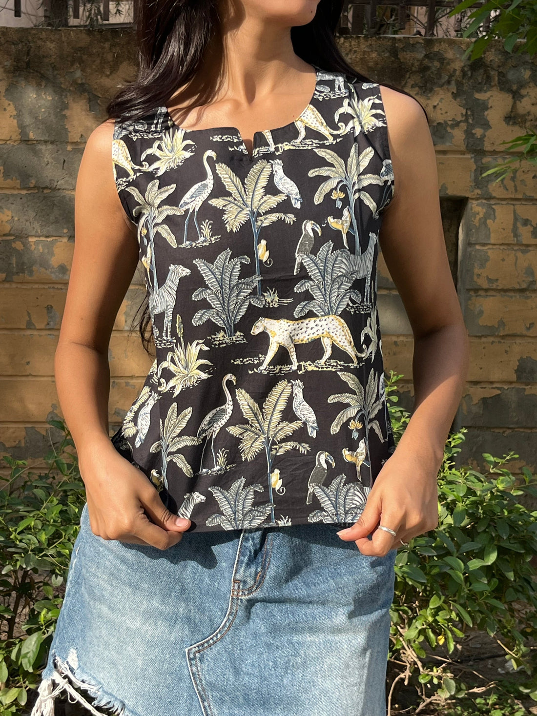 Black Jungle Print Sleeveless Cotton Crop Kurti Top for Women (Buy 1 Get 1 Free)