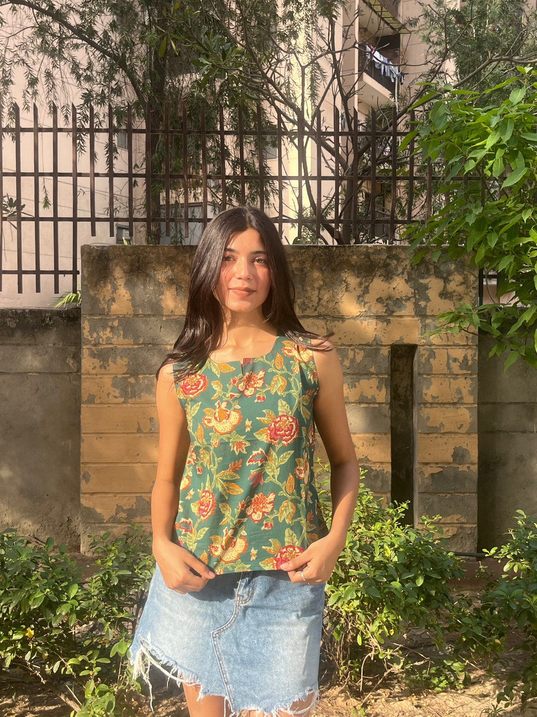 Green Floral Print Sleeveless Cotton Crop Kurti Top for Women (Buy 1 Get 1 Free)