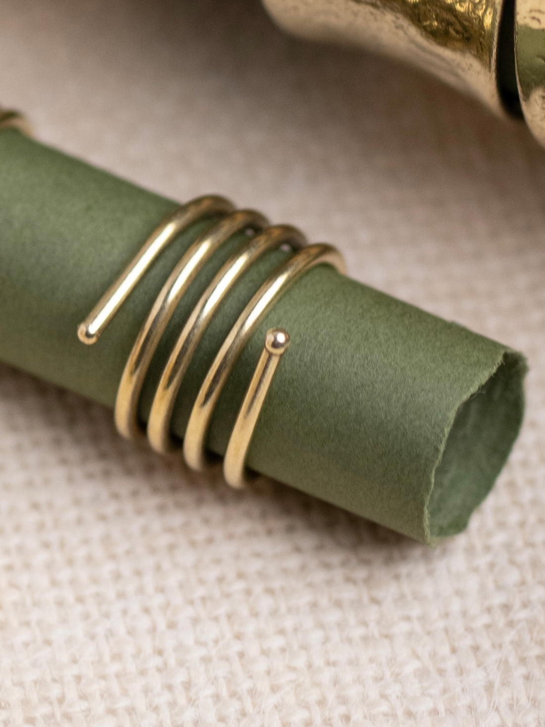 Espiral Brass Adjustable Ring